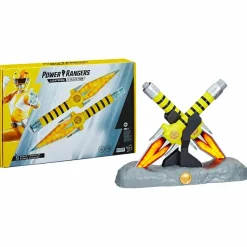 Mighty Morphin Power Rangers - Yellow Ranger Power Daggers Lightning Collection 1:1 Scale Life-Size Prop Replica
