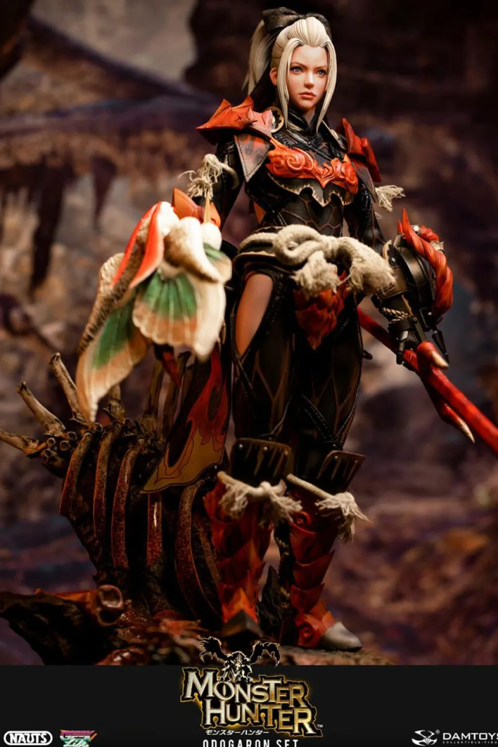 Monster Hunter - Female Hunter Odogaron Armour Deluxe 1/6th Scale Action Figure