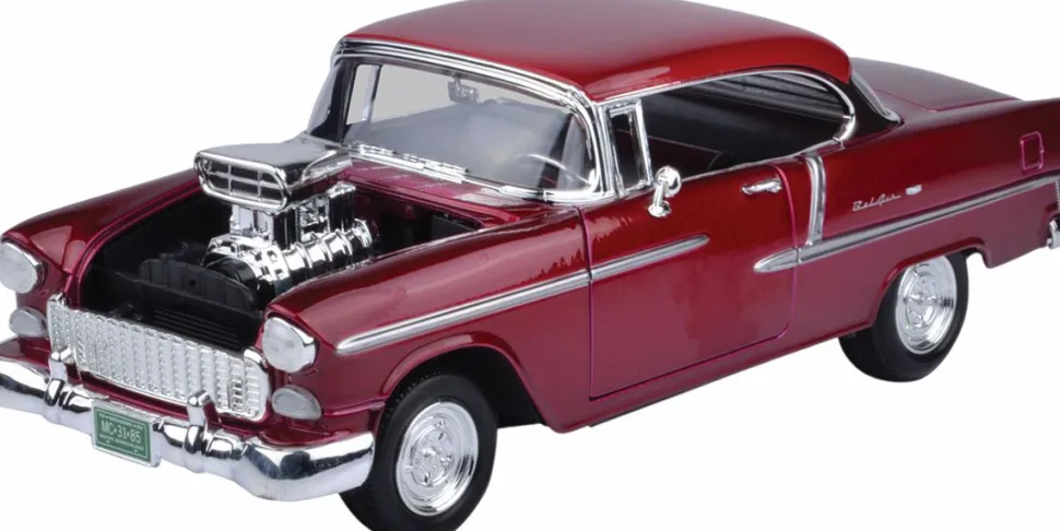 Motormax - 1955 Chevy Bel Air (Supercharged) Timeless Legends Collection 1/18th Scale Die-Cast Vehicle Replica