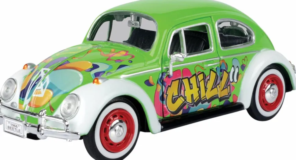 Motormax - 1966 Volkswagen Beetle (Graffiti Decal) Volkswagen Collection 1/24th Scale Die-Cast Vehicle Replica