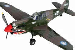 Motormax - P-40 Warhawk Fighter Plane Sky Wings Collection 1/48th Scale Die-Cast Vehicle Replica