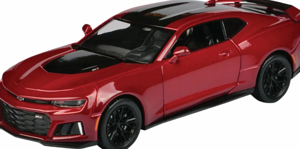 Motormax - Red 2017 Chevrolet Camaro ZL1 Timeless Legends Collection 1/24th Scale Die-Cast Vehicle Replica