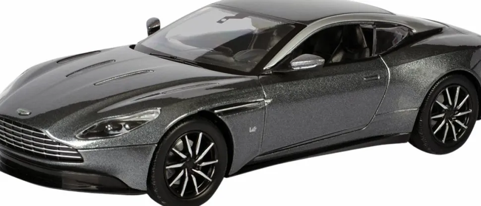 Motormax - Silver Aston Martin DB11 Timeless Legends Collection 1/24th Scale Die-Cast Vehicle Replica