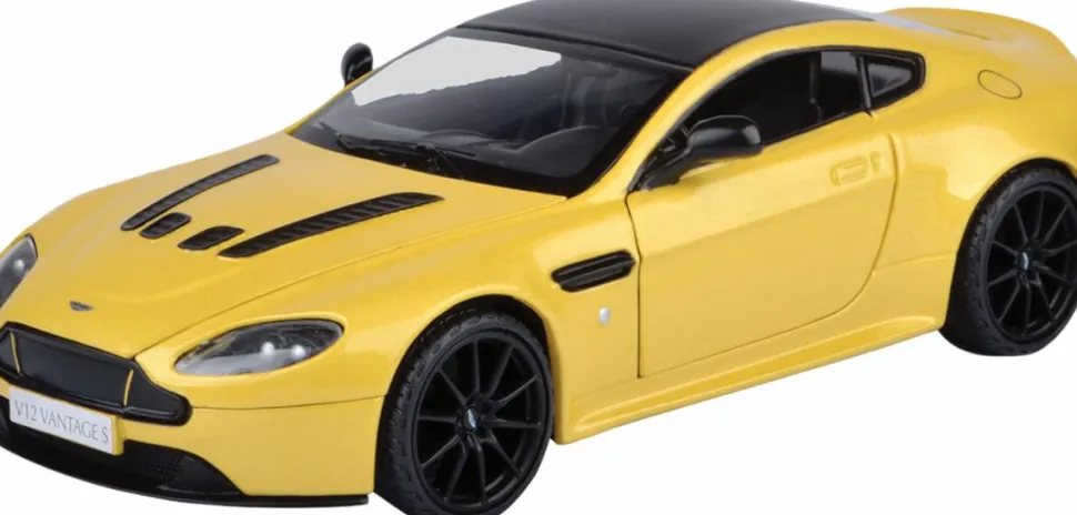 Motormax - Yellow 2013 Aston Martin V12 Vantage S Timeless Legends Collection 1/24th Scale Die-Cast Vehicle Replica