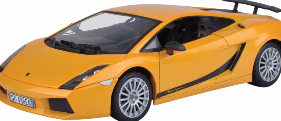 Motormax - Yellow Lamborghini Gallardo Superleggera Timeless Legends Collection 1/18th Scale Die-Cast Vehicle Replica