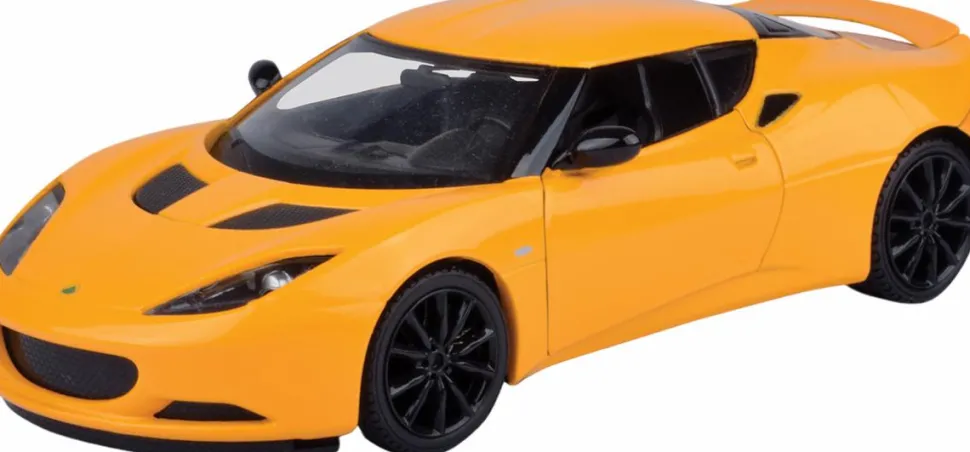 Motormax - Yellow Lotus Evora S Timeless Legends Collection 1/24th Scale Die-Cast Vehicle Replica