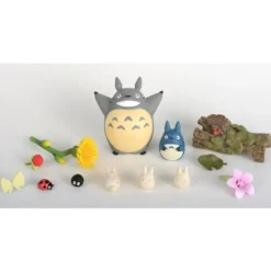 My Neighbor Totoro - Totoro with Flowers Nosechara PVC Stacking Figure