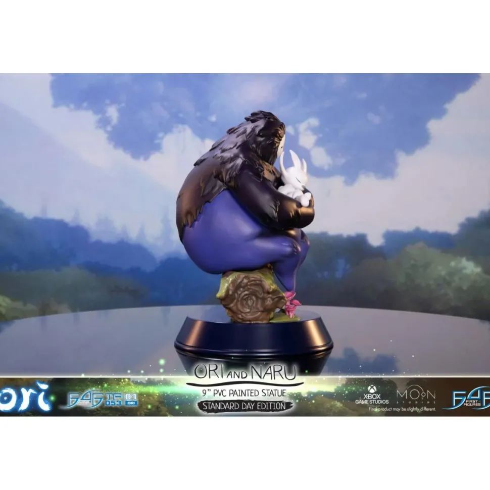 Ori and the Blind Forest - Ori and Naru Day Variant 8” PVC Statue