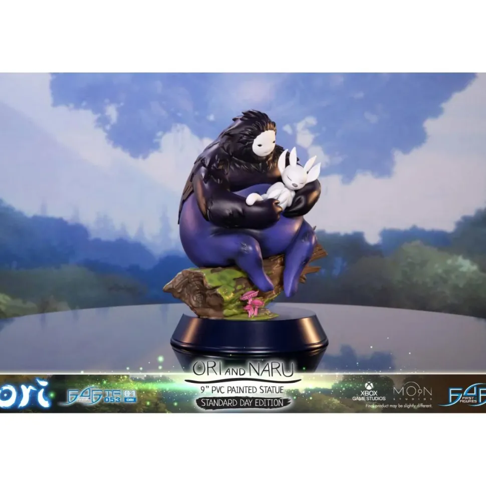 Ori and the Blind Forest - Ori and Naru Day Variant 8” PVC Statue