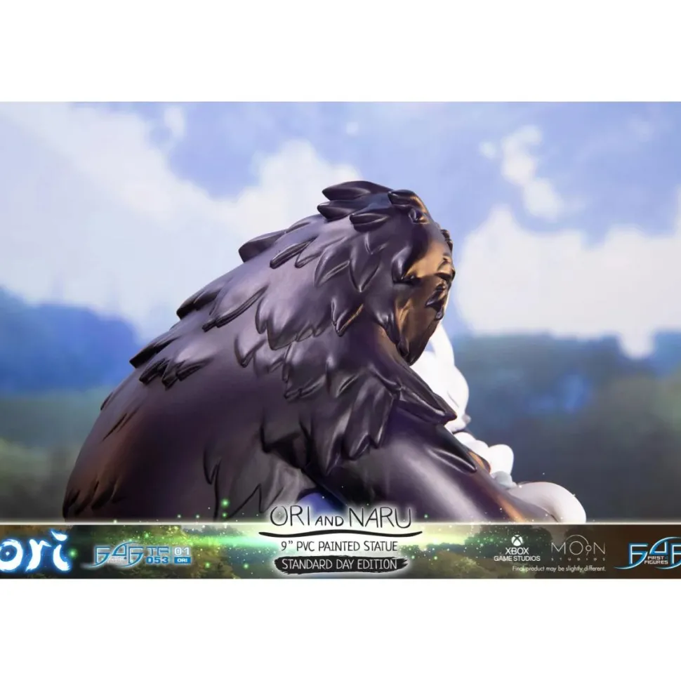 Ori and the Blind Forest - Ori and Naru Day Variant 8” PVC Statue