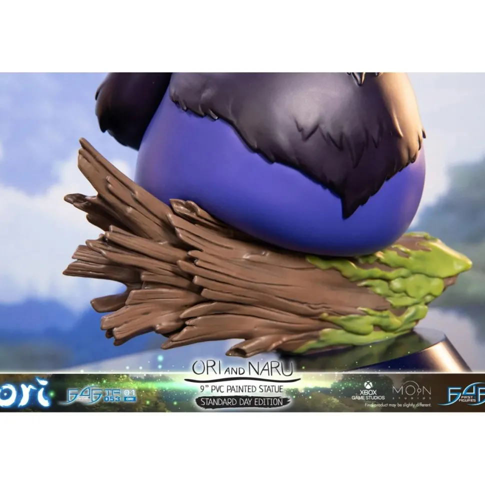 Ori and the Blind Forest - Ori and Naru Day Variant 8” PVC Statue