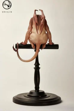 Origin - Manticore 24” Cinemaquette Statue