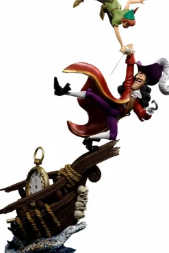 Peter Pan (1953) - Peter vs. Hook 1/10th Scale Statue