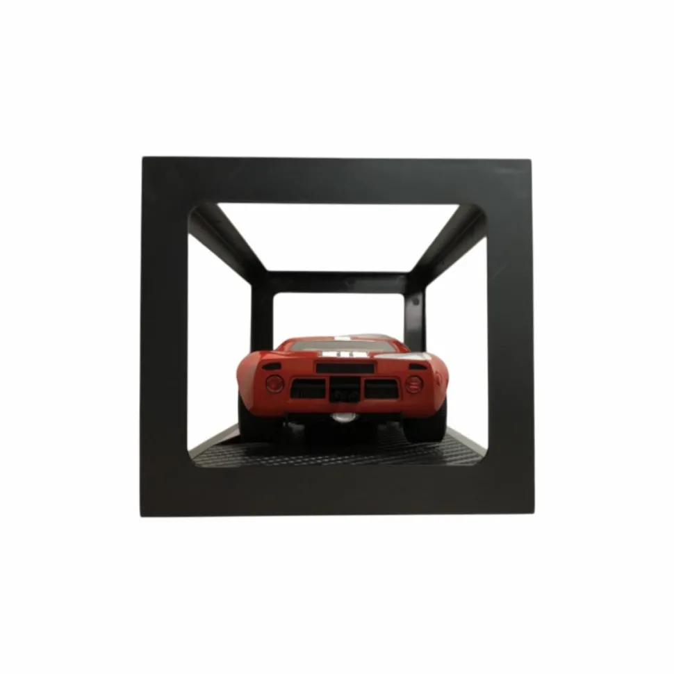 Pink Slips - 1968 Ford GT40 Mk1 1/18th Scale Die-Cast Vehicle Replica