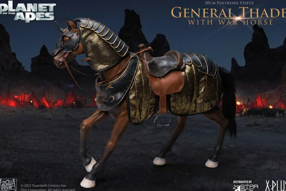 Planet of the Apes (2001) - General Thade & War Horse Deluxe 11” Statue