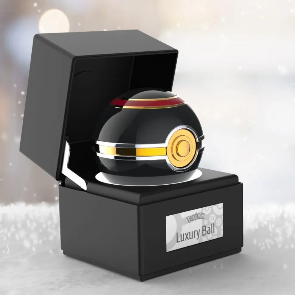 Pokemon - Luxury Ball 1:1 Scale Life-Size Die-Cast Prop Replica