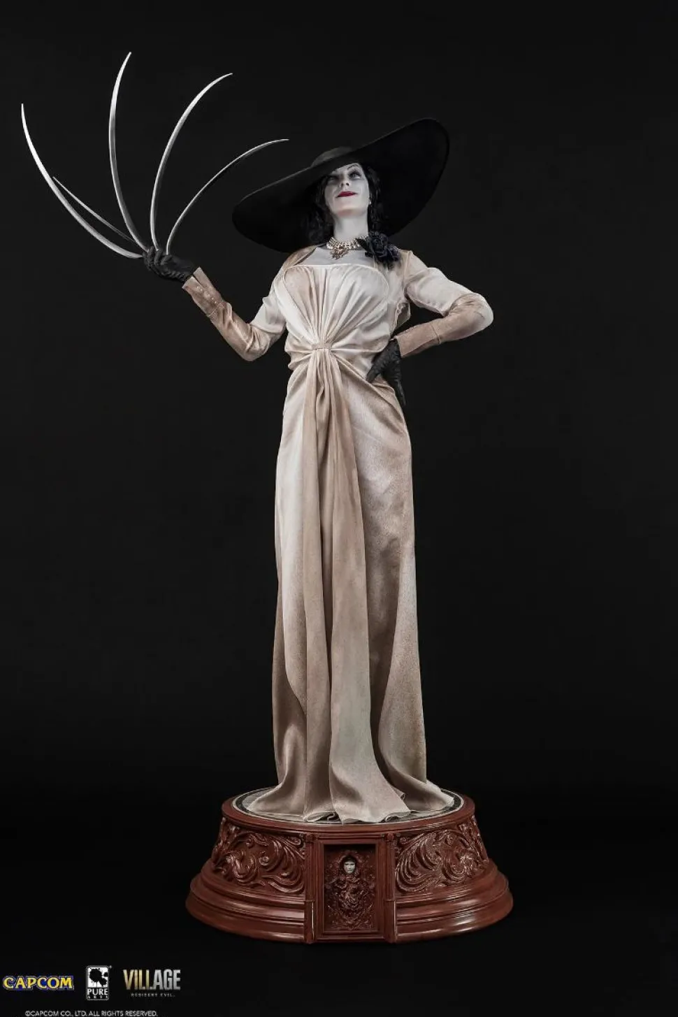 Resident Evil Village - Lady Dimitrescu 1/4 Scale Statue