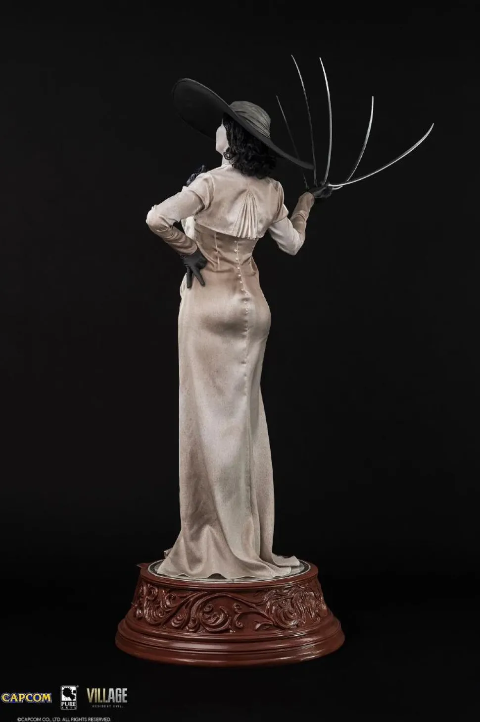 Resident Evil Village - Lady Dimitrescu 1/4 Scale Statue