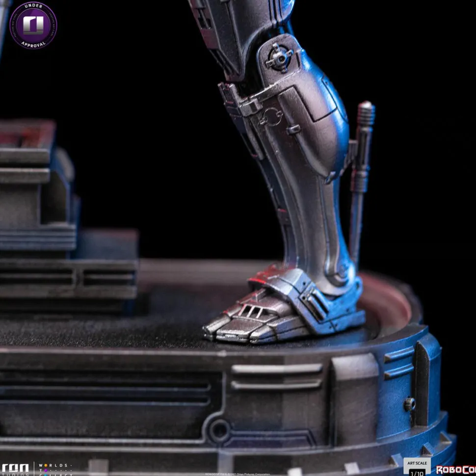 RoboCop (1987) - RoboCop with Pistol Raised 1/10th Scale Statue