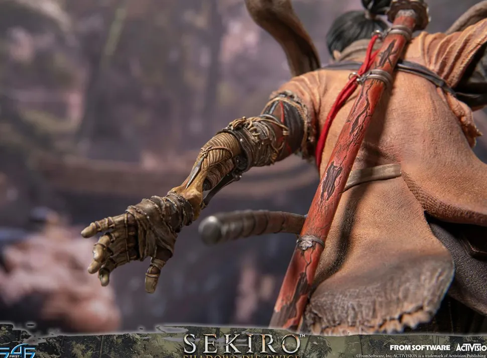 Sekiro: Shadows Die Twice - Sekiro 12" Statue