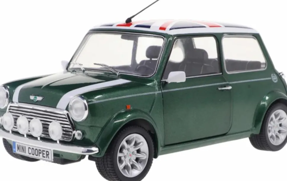 Solido Cars - Racing Green 1997 Mini Cooper Sport 1/18th Scale Die-Cast Vehicle Replica
