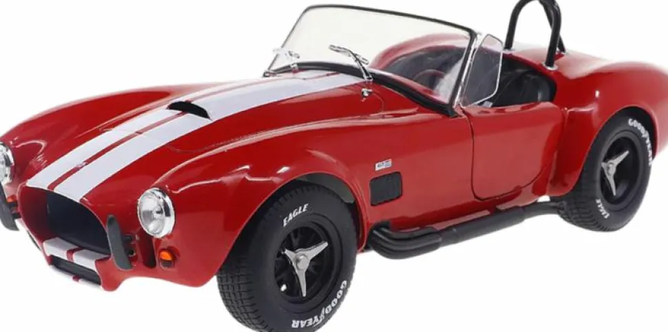 Solido Cars - Red 1965 Shelby Cobra 427 MKII 1/18th Scale Die-Cast Vehicle Replica