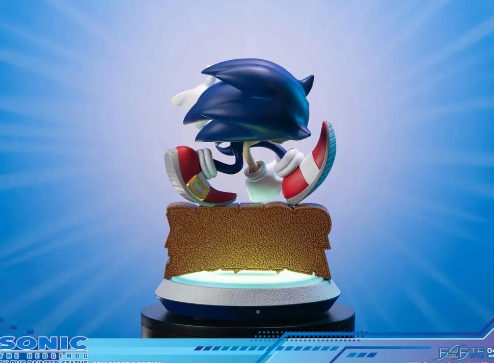 Sonic Adventure - Sonic the Hedgehog Deluxe 8” PVC Statue