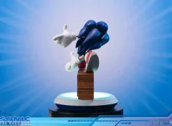 Sonic Adventure - Sonic the Hedgehog Deluxe 8” PVC Statue