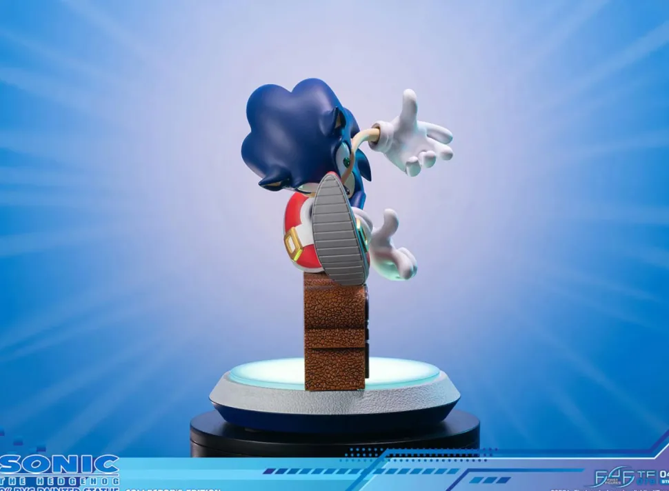 Sonic Adventure - Sonic the Hedgehog Deluxe 8” PVC Statue