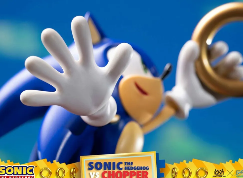 Sonic the Hedgehog - Sonic the Hedgehog vs Chopper 11” Diorama Statue