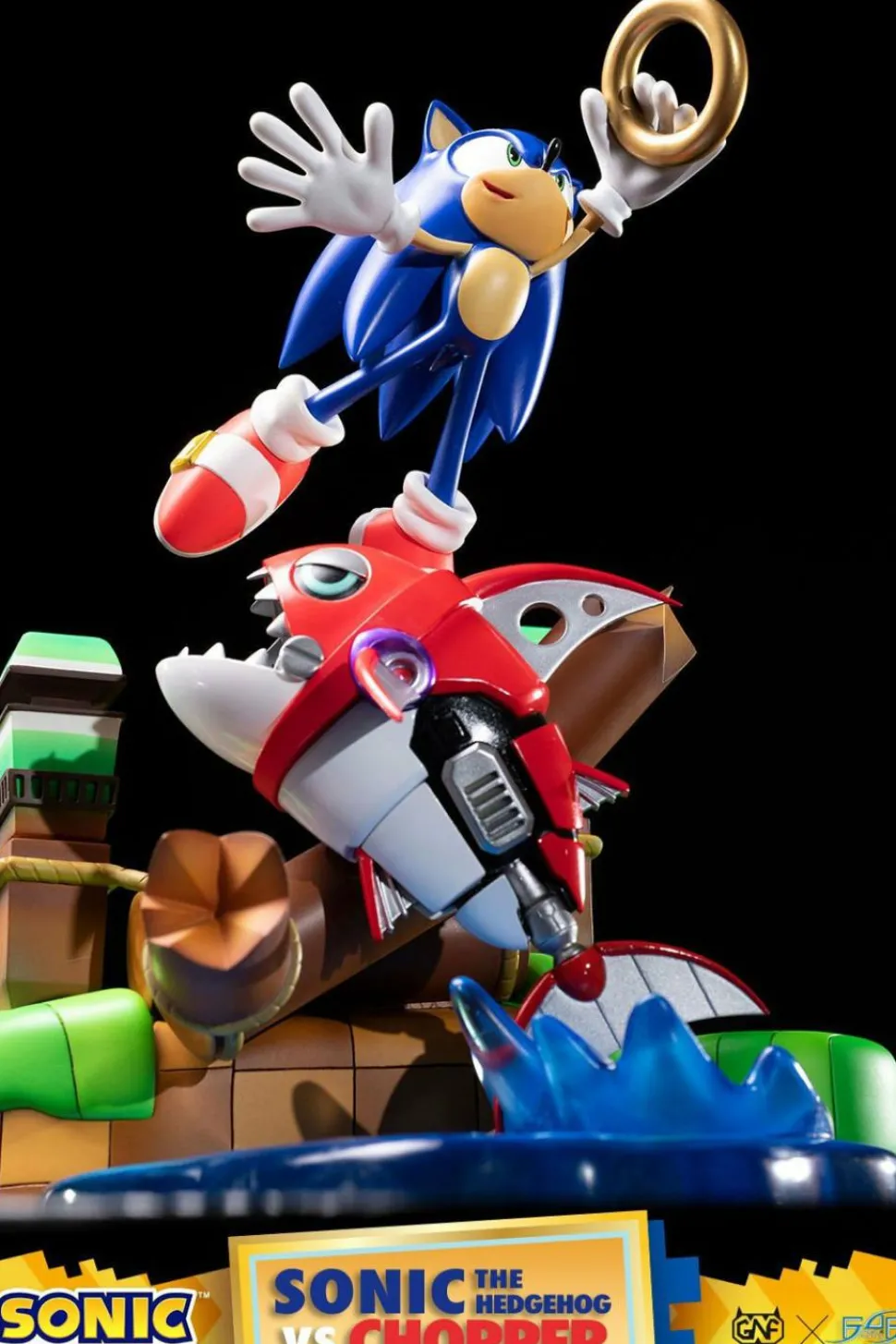 Sonic the Hedgehog - Sonic the Hedgehog vs Chopper 11” Diorama Statue