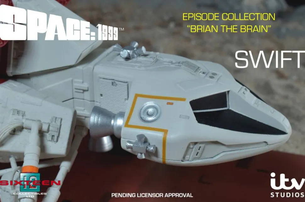 Space: 1999 - SWIFT Spaceship Deluxe Die-Cast 14” Replica