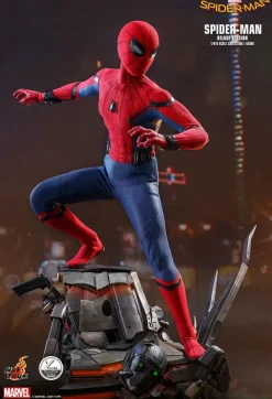 Spider-Man: Homecoming - Spider-Man Deluxe 1/4 Scale Hot Toys Action Figure