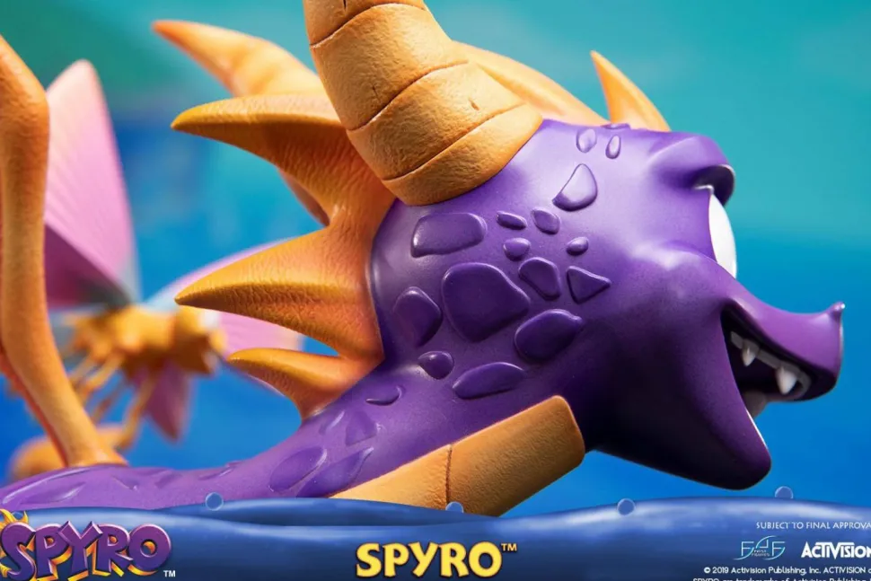 Spyro Reignited - Spyro the Dragon 17” Diorama Statue