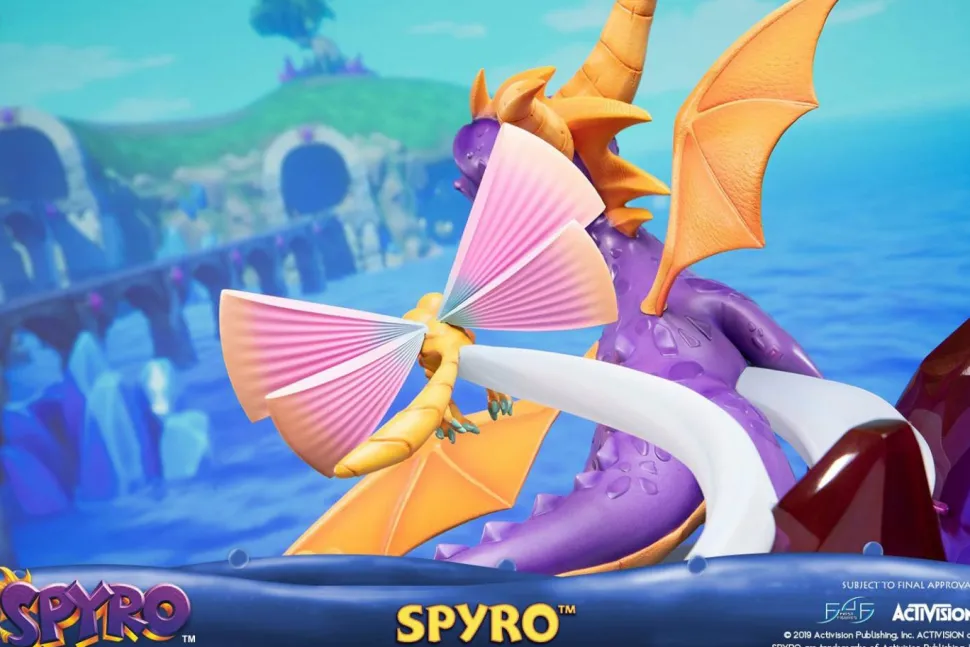 Spyro Reignited - Spyro the Dragon 17” Diorama Statue