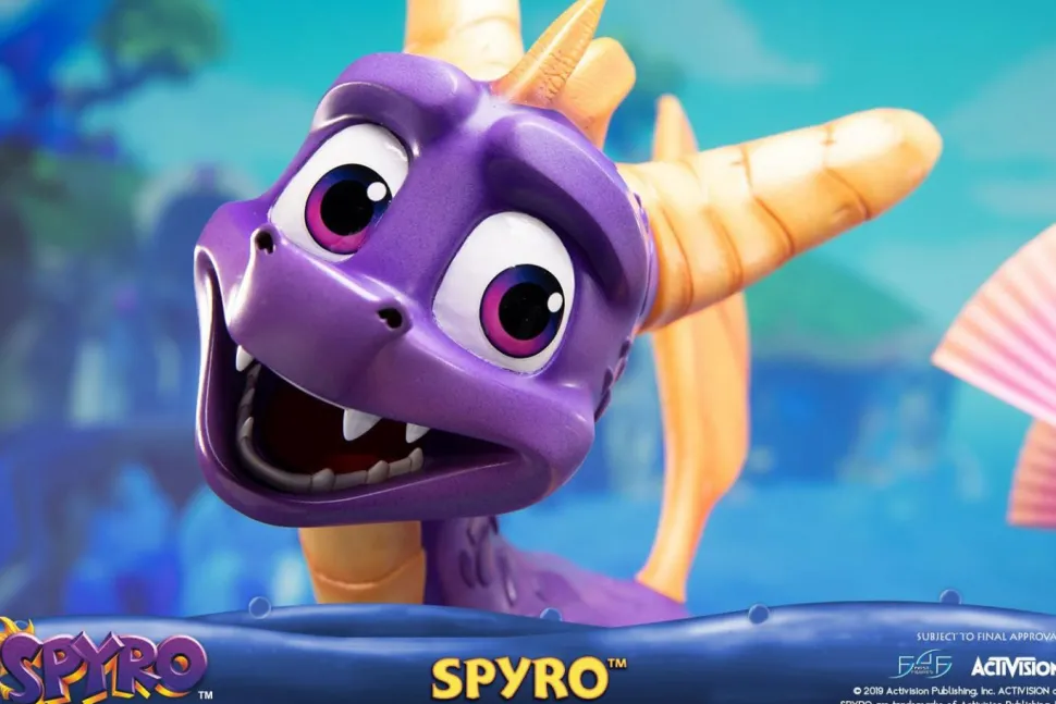 Spyro Reignited - Spyro the Dragon 17” Diorama Statue
