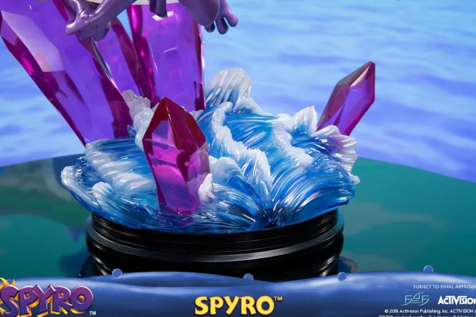 Spyro Reignited - Spyro the Dragon 17” Diorama Statue