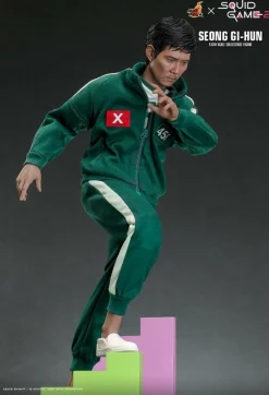 Squid Game - Seong Gi-hun 1/6th Scale Hot Toys Action Figure