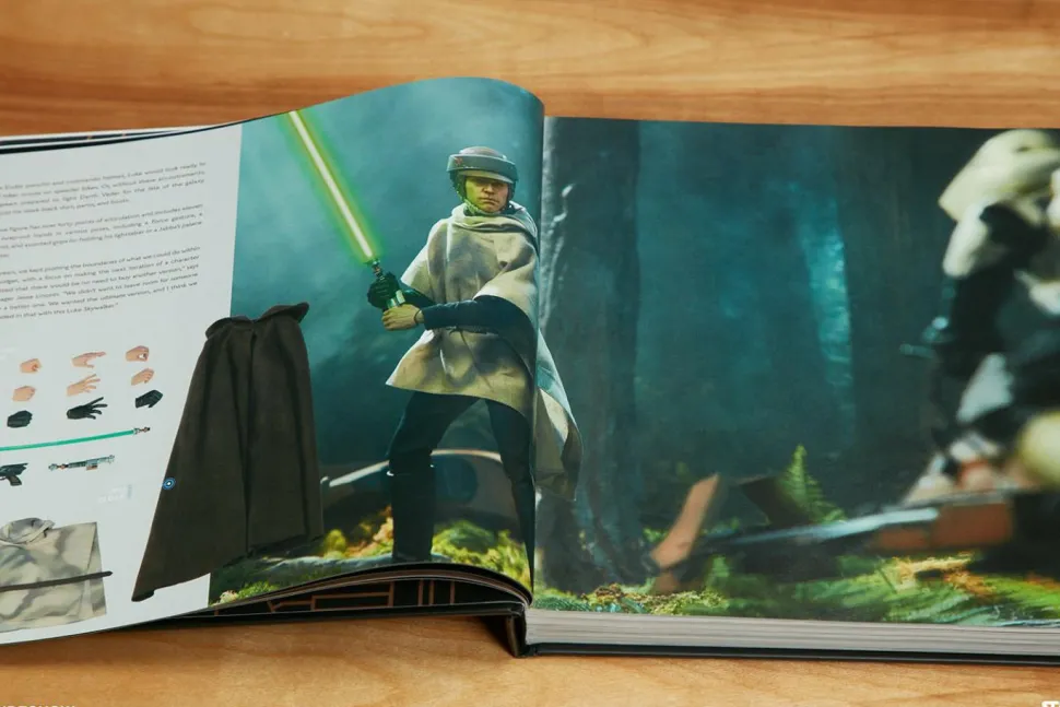 Star Wars - Collecting a Galaxy: The Art of Sideshow Deluxe Hardcover Book