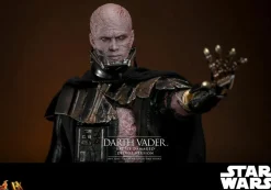 Star Wars - Darth Vader (Battle Damaged) Deluxe 1/6th Scale Hot Toys Action Figure