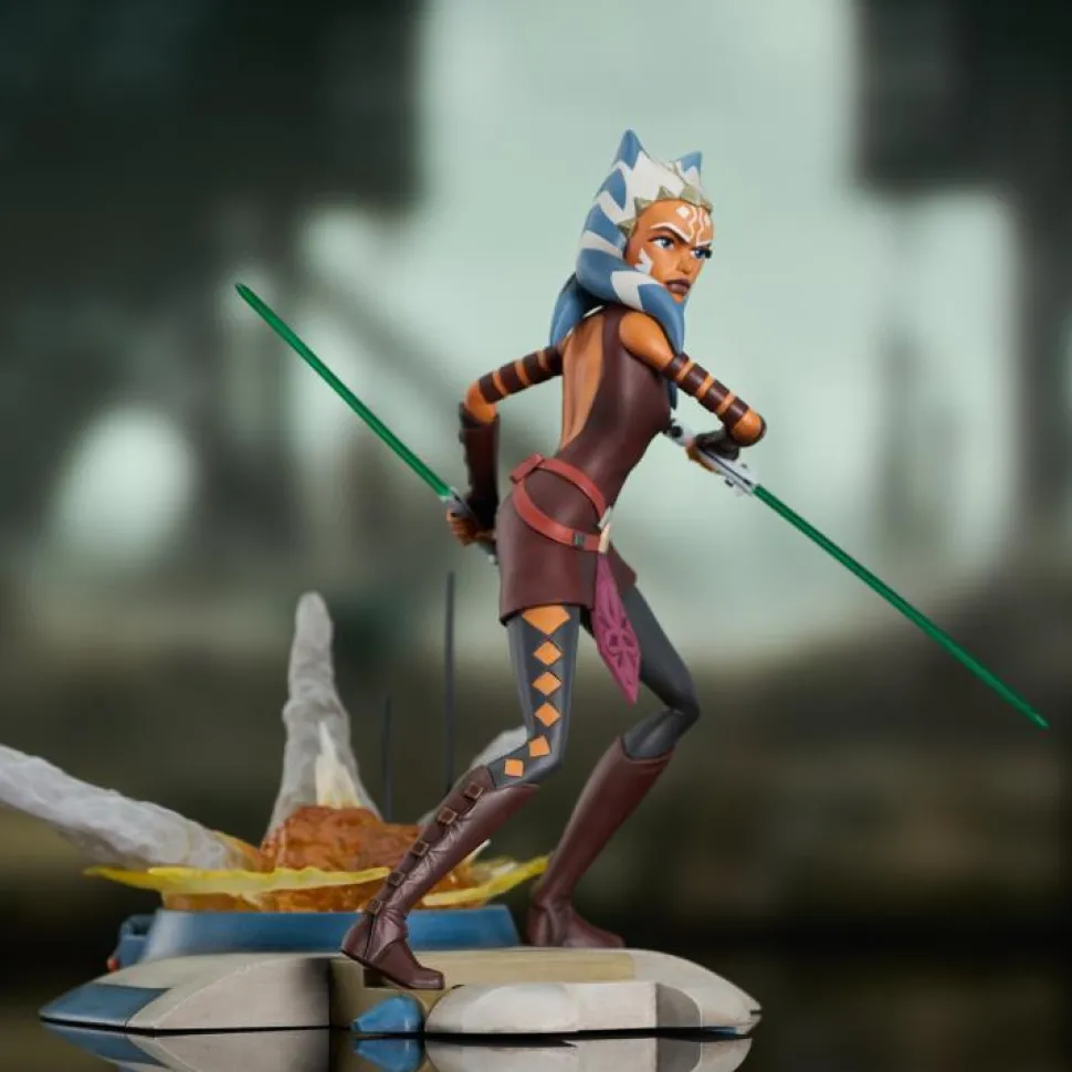 Star Wars: Clone Wars - Ahsoka Tano Gallery 8" PVC Diorama Statue
