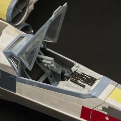 Star Wars Episode IV: A New Hope - Luke Skywalker's Red Five X-Wing Fighter Vintage Collection Kenner 3.75