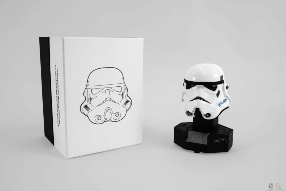 Star Wars Episode IV: A New Hope - Original Stormtrooper 1/3 Scale Helmet