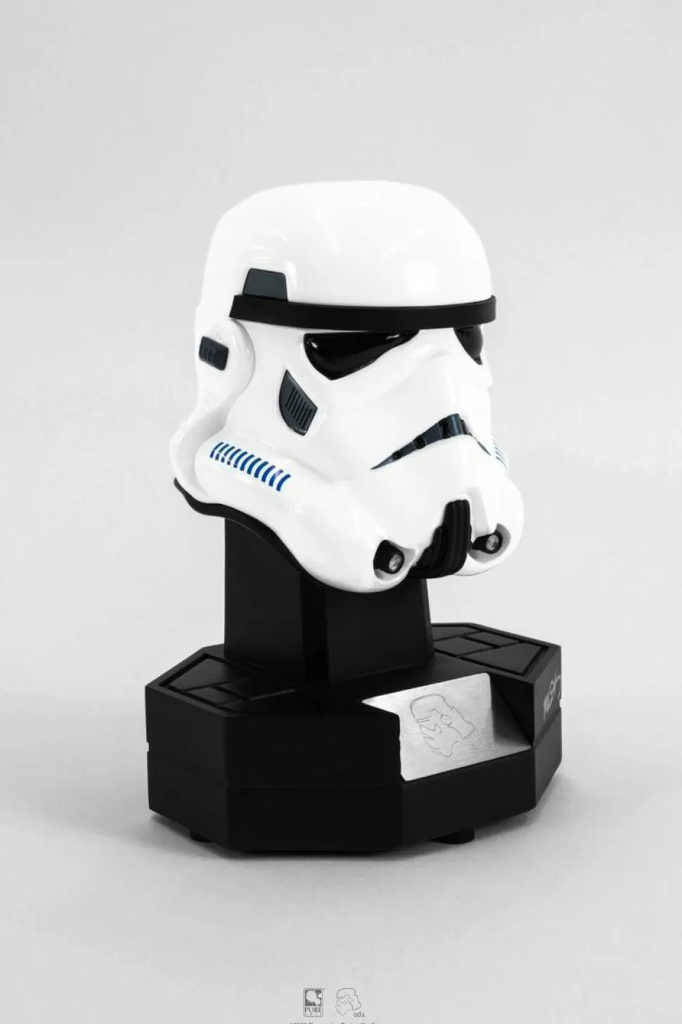Star Wars Episode IV: A New Hope - Original Stormtrooper 1/3 Scale Helmet
