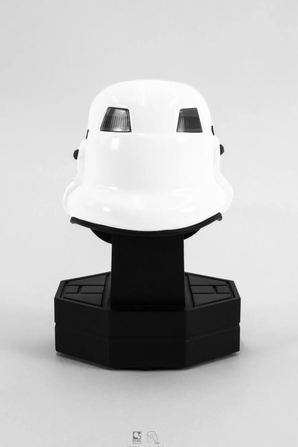 Star Wars Episode IV: A New Hope - Original Stormtrooper 1/3 Scale Helmet