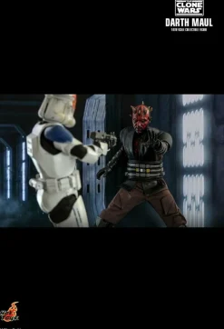 Star Wars: The Clone Wars - Darth Maul 1/6th Scale Hot Toys Action Figure
