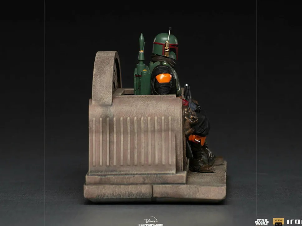 Star Wars: The Mandalorian - Boba Fett on Throne Deluxe 1/10th Scale Statue