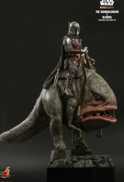 Star Wars: The Mandalorian - The Mandalorian & Blurrg 1/6th Scale Hot Toys Action Figure 2-Pack