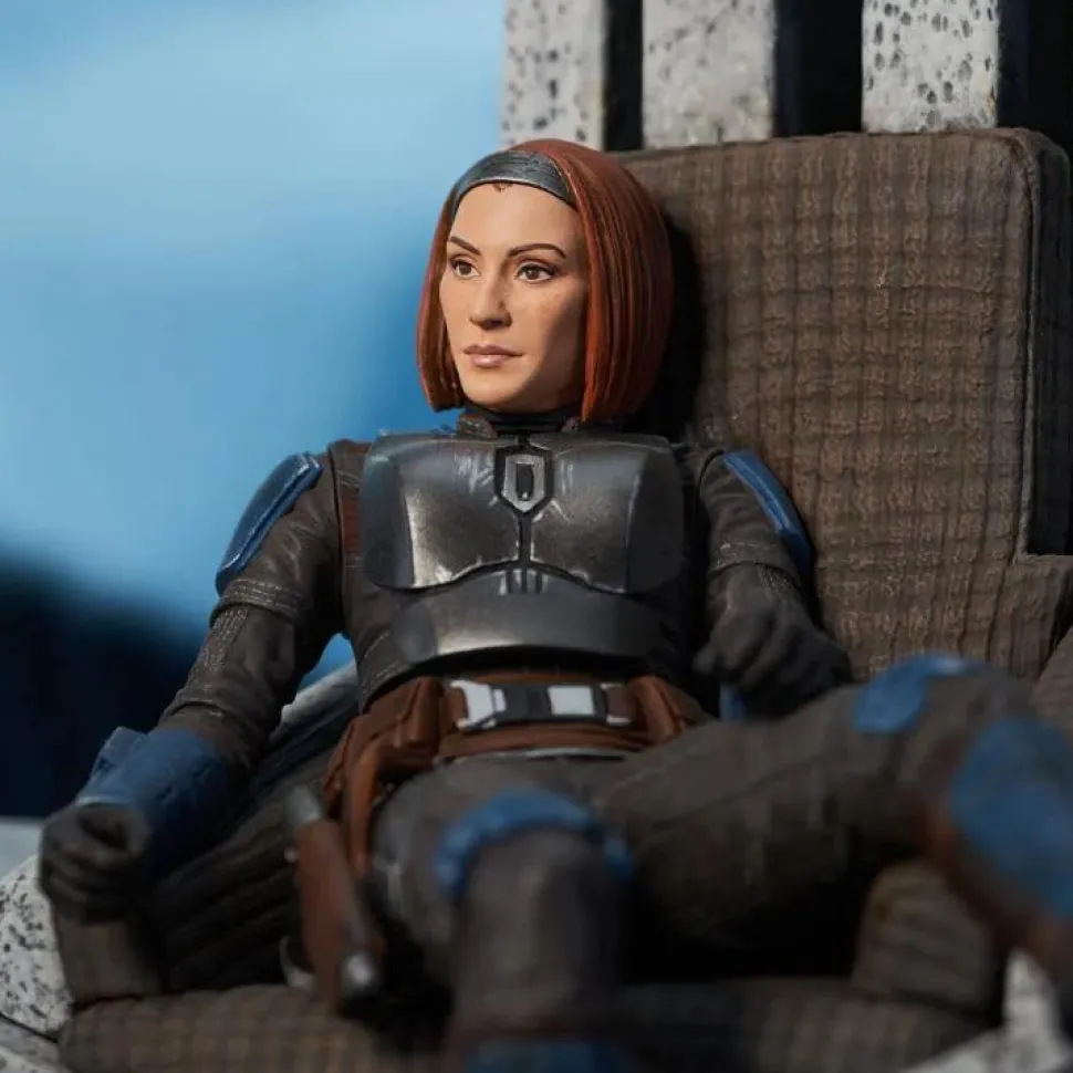 Star Wars: The Mandalorian - Bo-Katan on Throne Premier Collection 1/7th Scale Statue