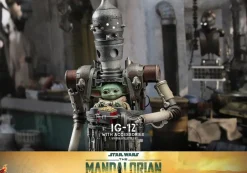 Star Wars: The Mandalorian - IG-12 with Accessories 1/6th Scale Hot Toys Action Figure
